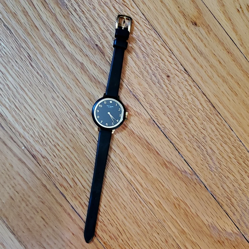 Kate Spade ♠️ Watch Park Row Silicon Band - Picture 3 of 5